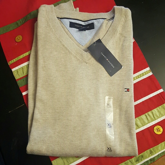 Tommy Hilfiger Other - Tommy Hilfiger Sweater